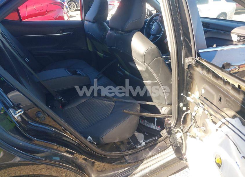 Photo 8 of 2020 Toyota Camry SE (VIN 4T1G11AK7LU986010)