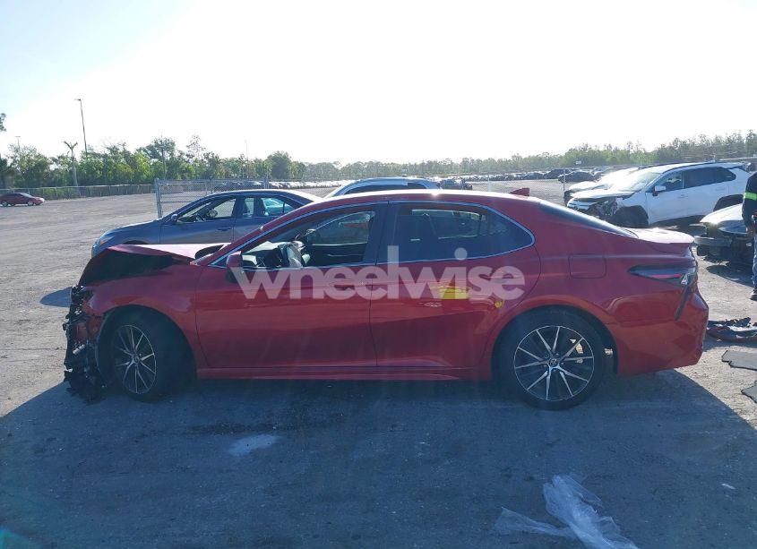 Photo 14 of 2021 Toyota Camry SE (VIN 4T1G11AK7MU420205)