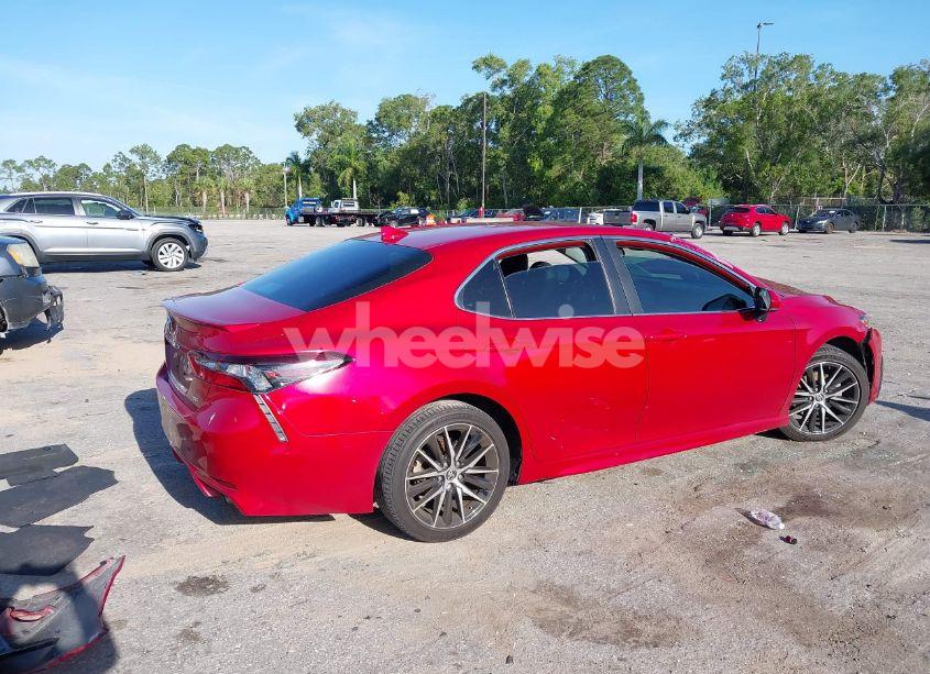 Photo 4 of 2021 Toyota Camry SE (VIN 4T1G11AK7MU420205)