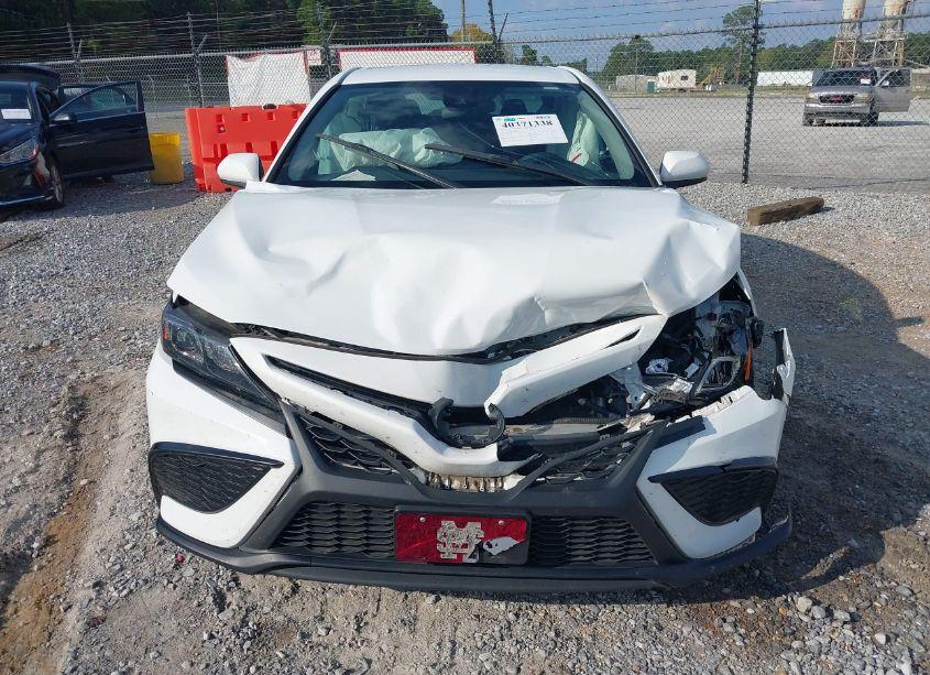Photo 12 of 2021 Toyota Camry SE (VIN 4T1G11AK7MU515945)