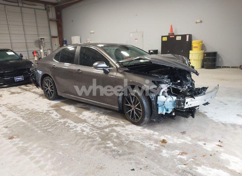 2021 Toyota Camry SE (VIN 4T1G11AK7MU531241) main photo