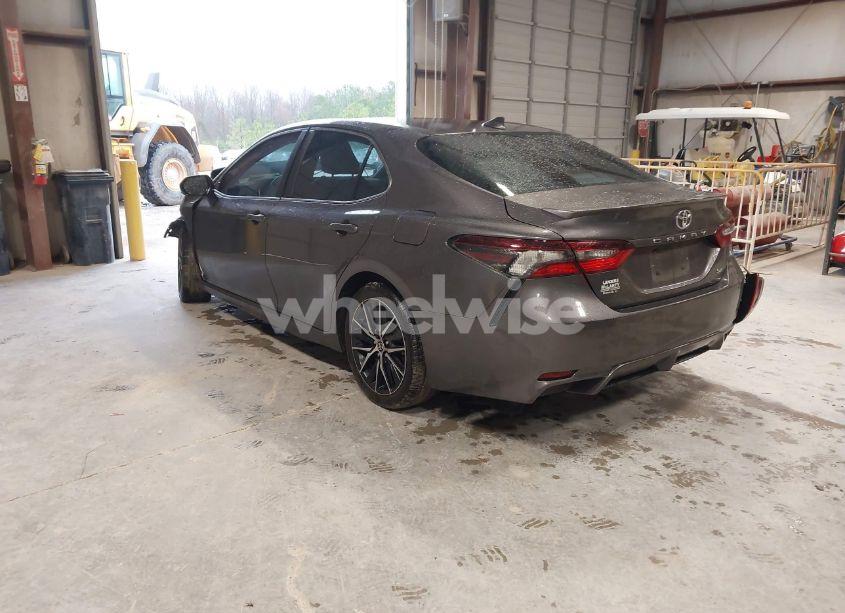 Photo 3 of 2021 Toyota Camry SE (VIN 4T1G11AK7MU531241)