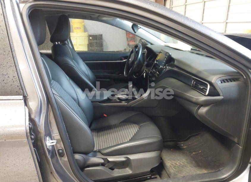 Photo 5 of 2021 Toyota Camry SE (VIN 4T1G11AK7MU531241)