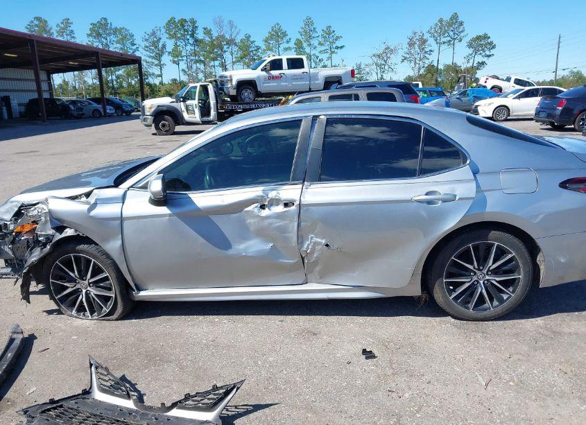 Photo 14 of 2021 Toyota Camry SE (VIN 4T1G11AK7MU532616)