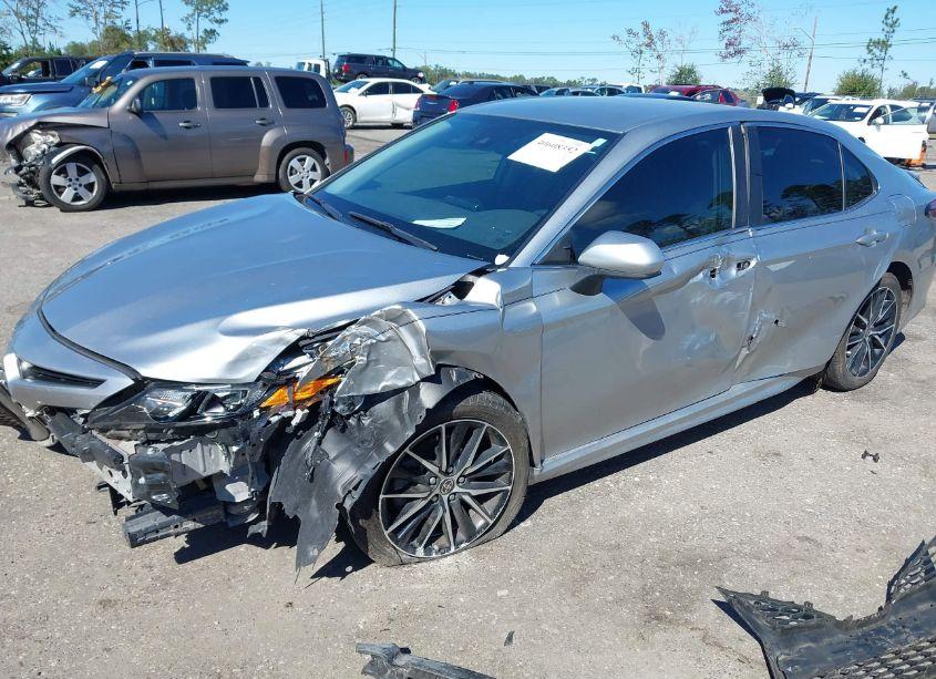 Photo 2 of 2021 Toyota Camry SE (VIN 4T1G11AK7MU532616)