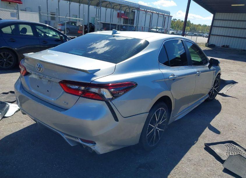 Photo 4 of 2021 Toyota Camry SE (VIN 4T1G11AK7MU532616)