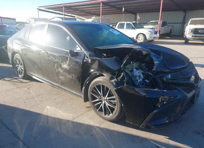 2021 Toyota Camry SE (VIN 4T1G11AK7MU533782) main photo