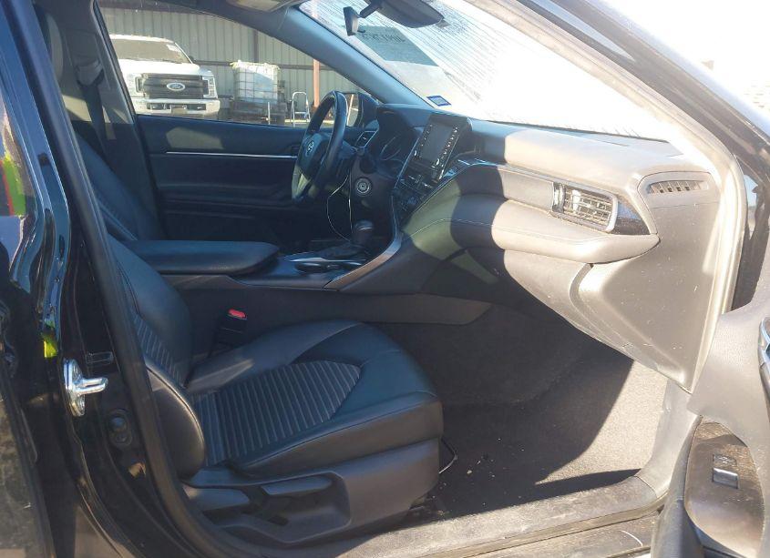 Photo 5 of 2021 Toyota Camry SE (VIN 4T1G11AK7MU533782)