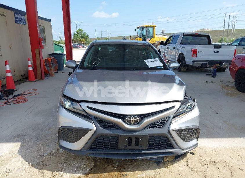 Photo 12 of 2021 Toyota Camry SE (VIN 4T1G11AK7MU549948)