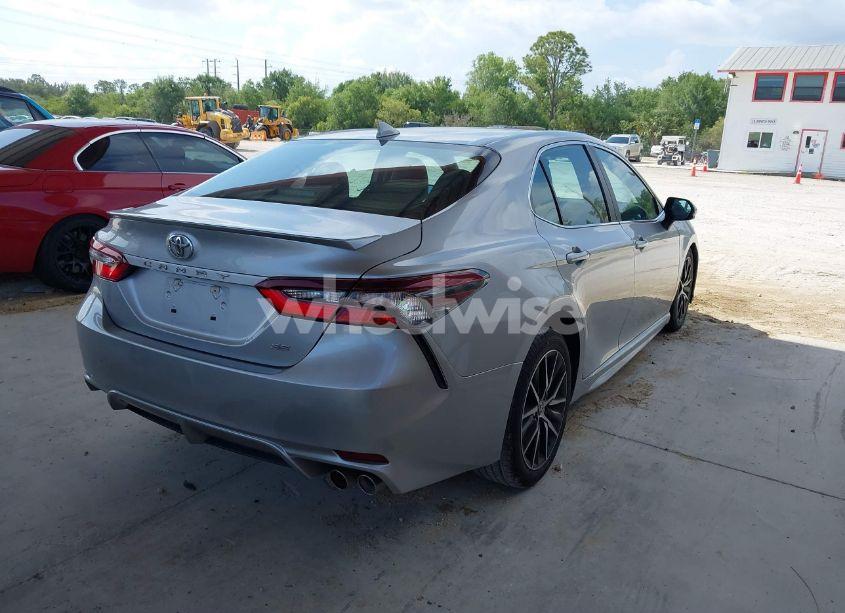 Photo 4 of 2021 Toyota Camry SE (VIN 4T1G11AK7MU549948)