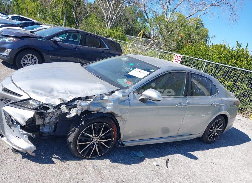 Photo 14 of 2021 Toyota Camry SE (VIN 4T1G11AK7MU550341)