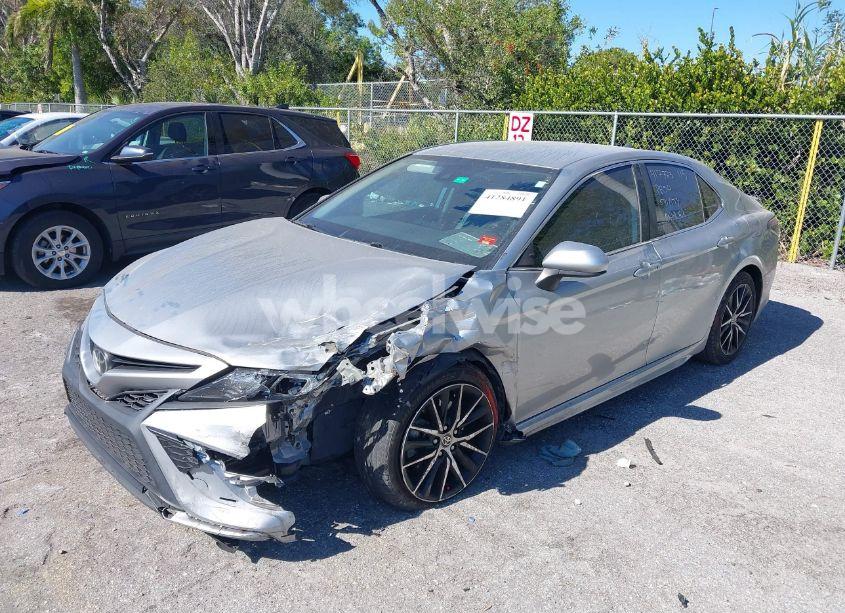 Photo 2 of 2021 Toyota Camry SE (VIN 4T1G11AK7MU550341)