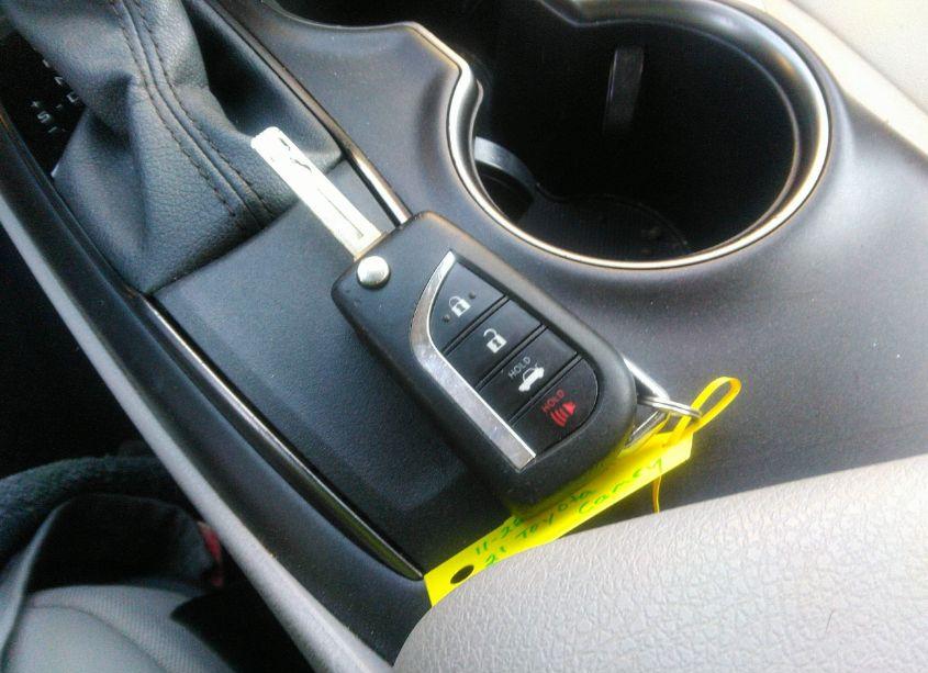 Photo 11 of 2021 Toyota Camry SE (VIN 4T1G11AK7MU559444)