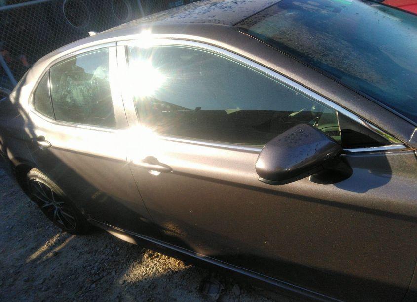 Photo 13 of 2021 Toyota Camry SE (VIN 4T1G11AK7MU559444)