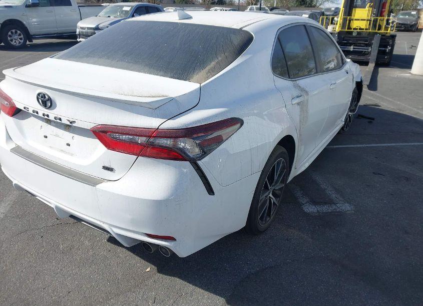 Photo 4 of 2021 Toyota Camry SE (VIN 4T1G11AK7MU608187)