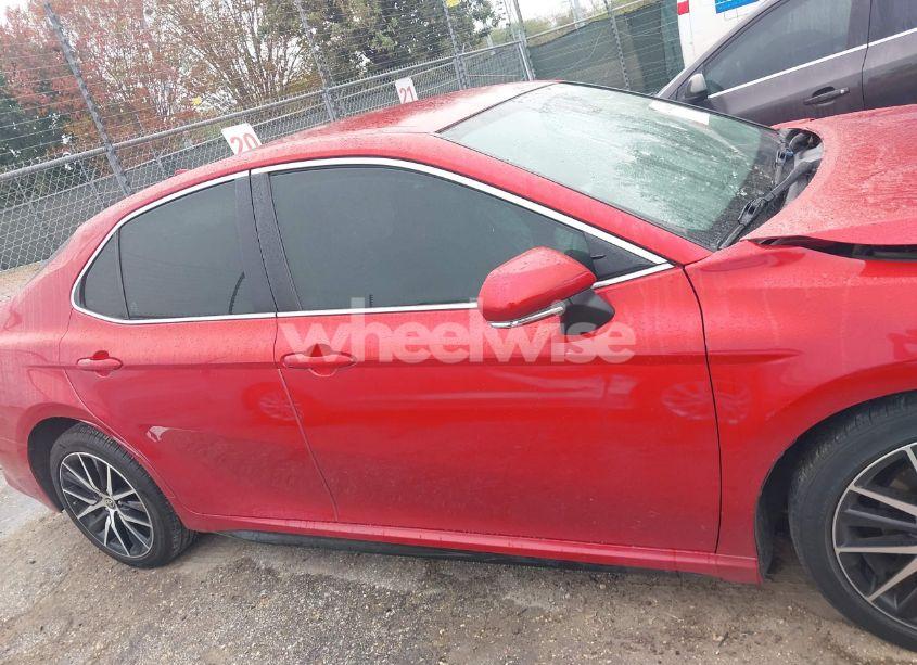 Photo 14 of 2022 Toyota Camry SE (VIN 4T1G11AK7NU001093)