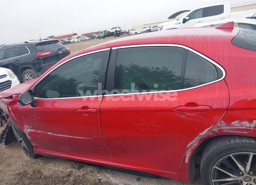 Photo 15 of 2022 Toyota Camry SE (VIN 4T1G11AK7NU001093)