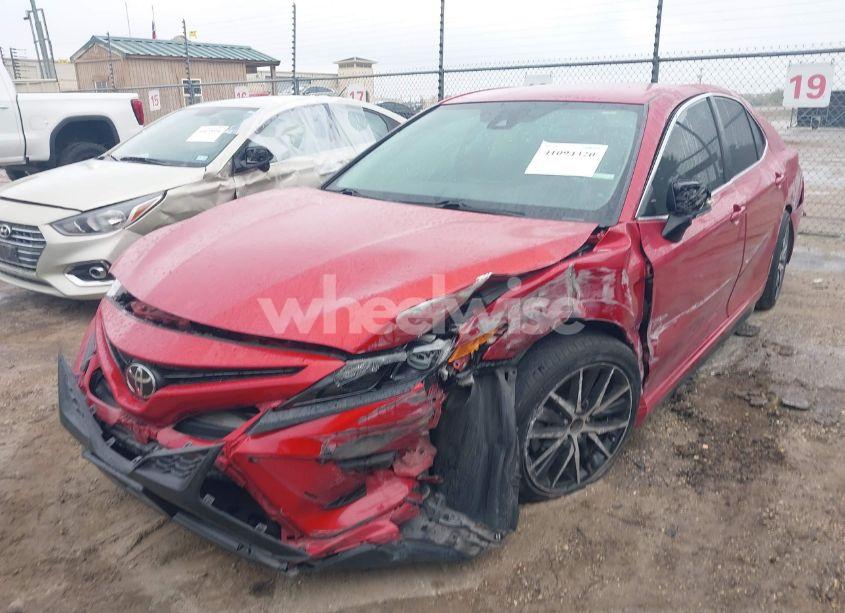 Photo 6 of 2022 Toyota Camry SE (VIN 4T1G11AK7NU001093)