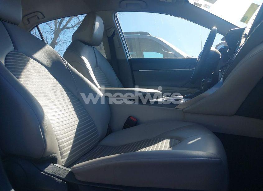 Photo 5 of 2022 Toyota Camry SE/SE NIGHT SHADE (VIN 4T1G11AK7NU001837)