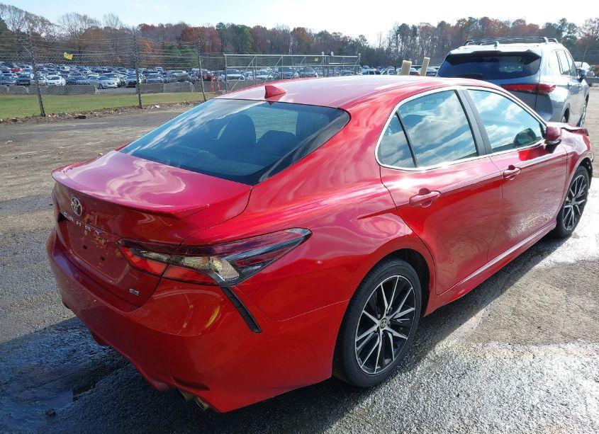 Photo 4 of 2022 Toyota Camry SE (VIN 4T1G11AK7NU025670)