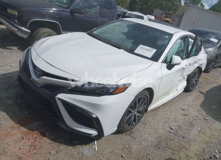 Photo 2 of 2022 Toyota Camry SE (VIN 4T1G11AK7NU040153)