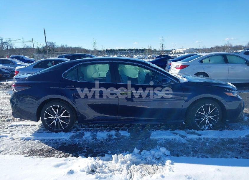 Photo 13 of 2022 Toyota Camry SE (VIN 4T1G11AK7NU637447)