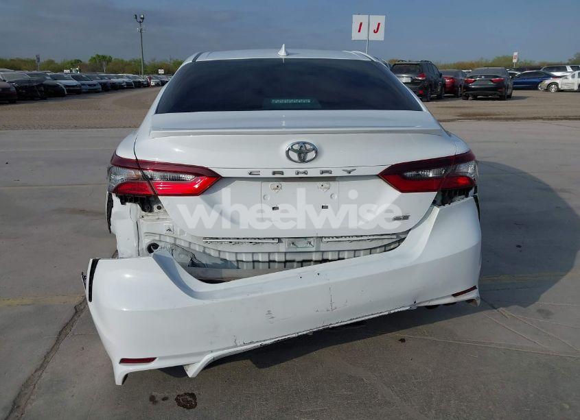 Photo 17 of 2022 Toyota Camry SE (VIN 4T1G11AK7NU640669)