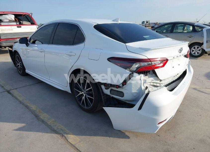 Photo 3 of 2022 Toyota Camry SE (VIN 4T1G11AK7NU640669)