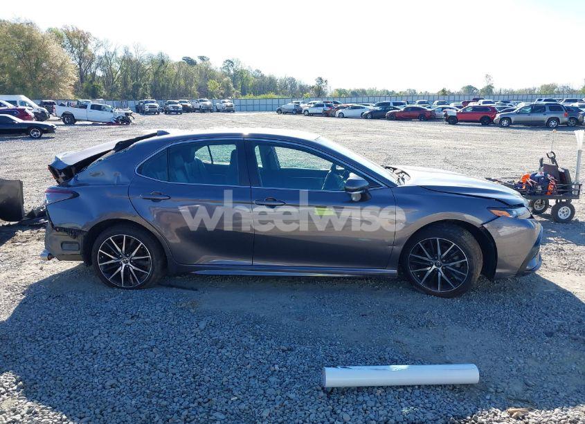 Photo 14 of 2022 Toyota Camry SE (VIN 4T1G11AK7NU696790)