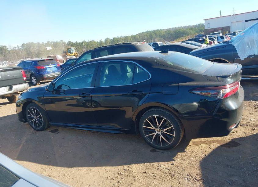 Photo 13 of 2022 Toyota Camry SE (VIN 4T1G11AK7NU715094)