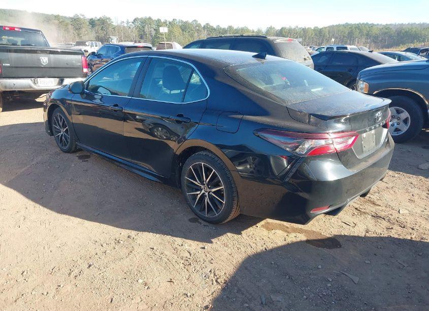 Photo 3 of 2022 Toyota Camry SE (VIN 4T1G11AK7NU715094)