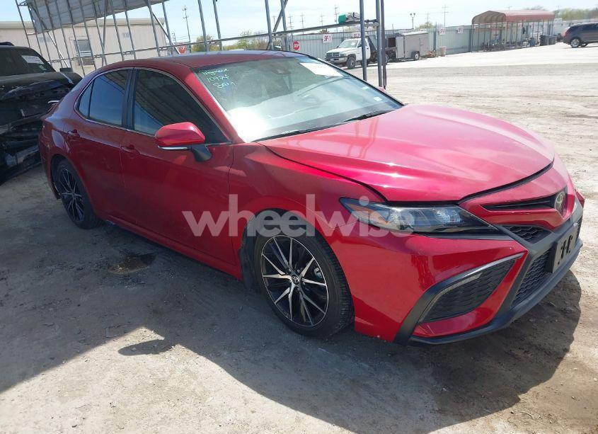 2023 Toyota Camry SE (VIN 4T1G11AK7PU169416) main photo