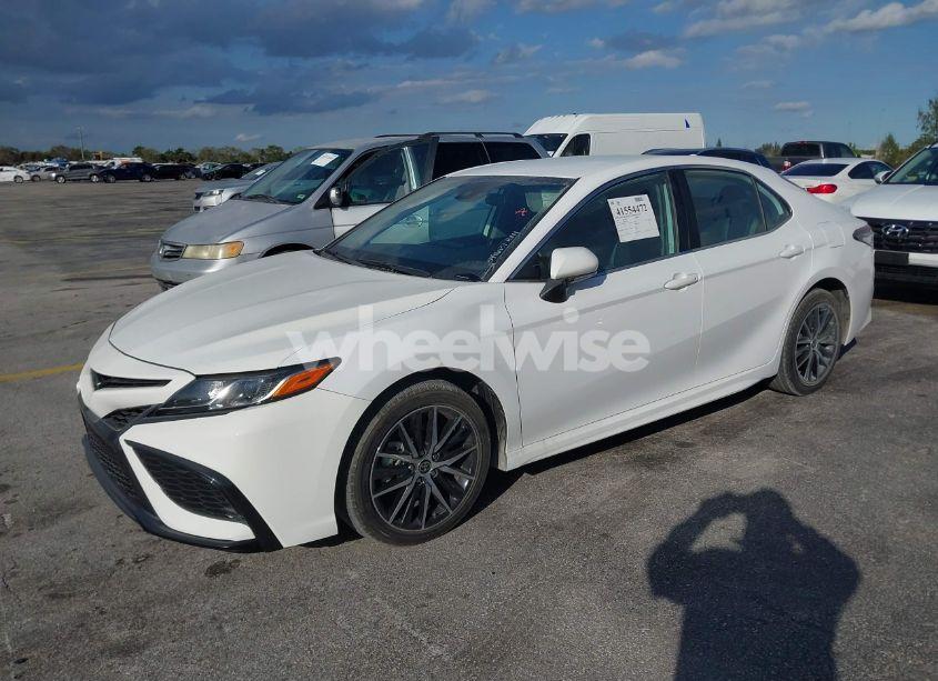 Photo 2 of 2023 Toyota Camry SE (VIN 4T1G11AK7PU737387)