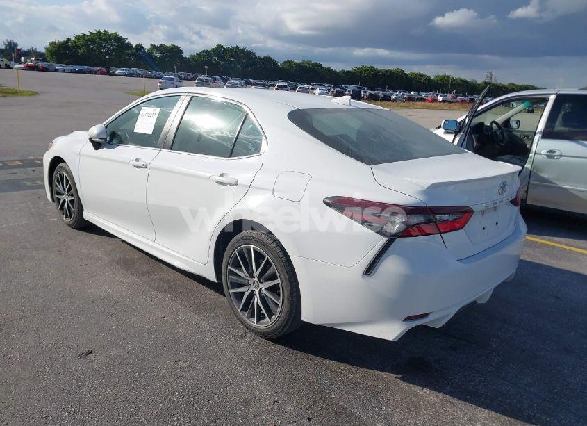 Photo 3 of 2023 Toyota Camry SE (VIN 4T1G11AK7PU737387)