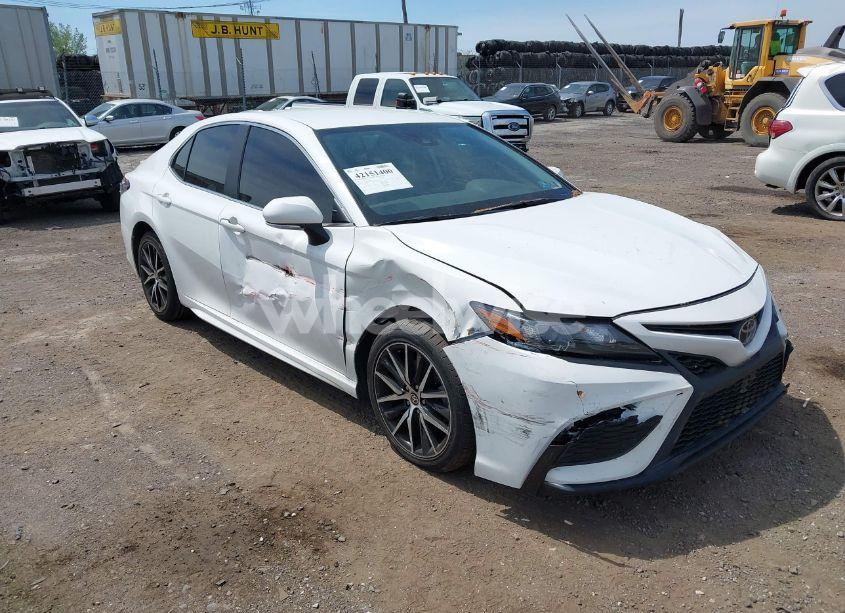 2023 Toyota Camry SE (VIN 4T1G11AK7PU741679) main photo