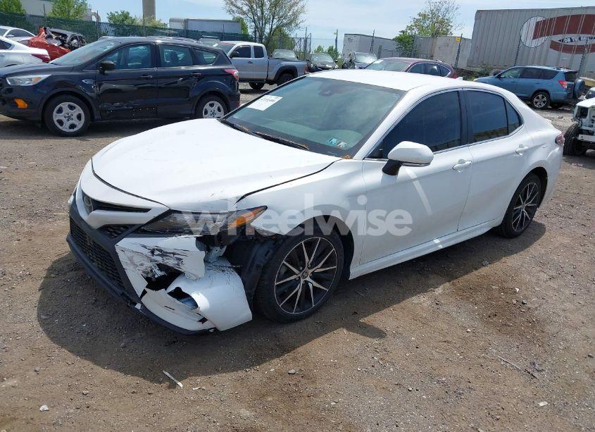 Photo 2 of 2023 Toyota Camry SE (VIN 4T1G11AK7PU741679)