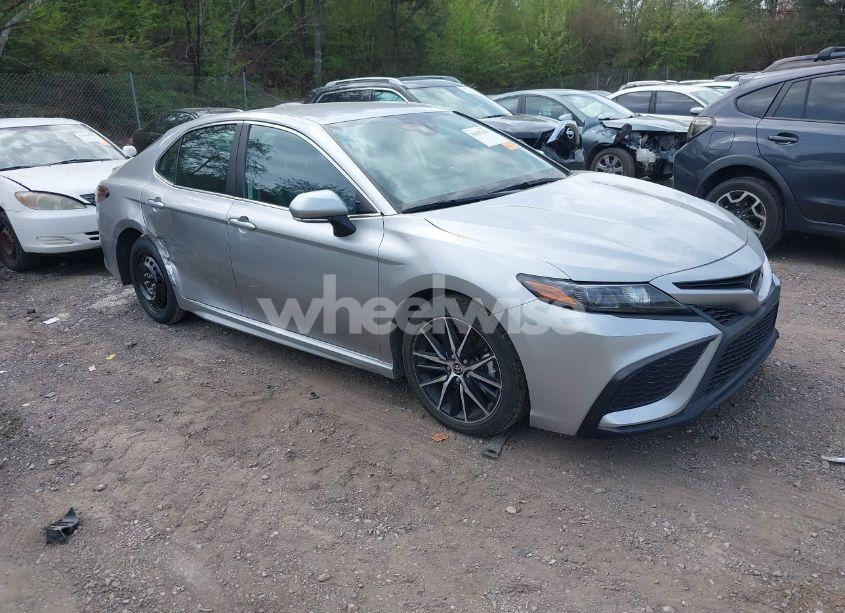 2023 Toyota Camry SE (VIN 4T1G11AK7PU762290) main photo