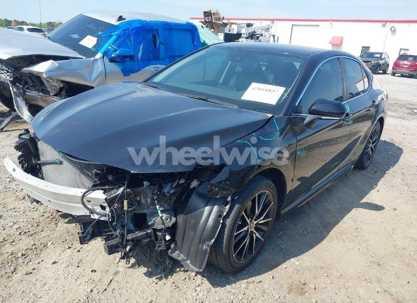 Photo 2 of 2023 Toyota Camry SE (VIN 4T1G11AK7PU768431)
