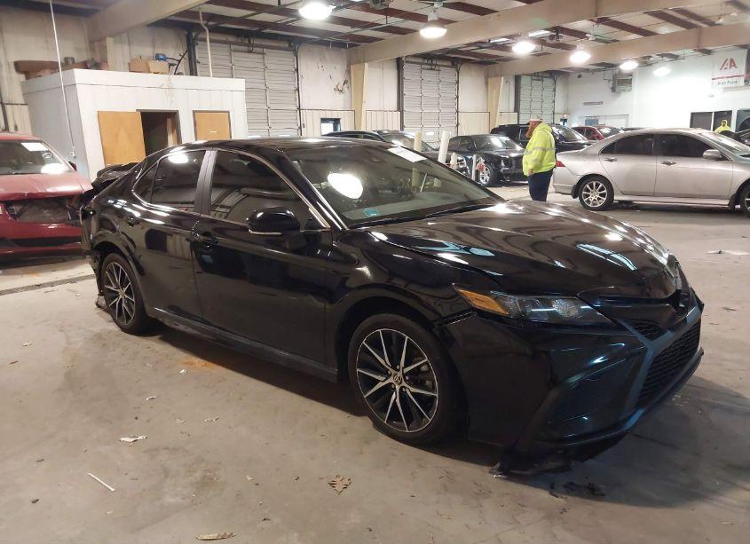 2023 Toyota Camry SE (VIN 4T1G11AK7PU781874) main photo