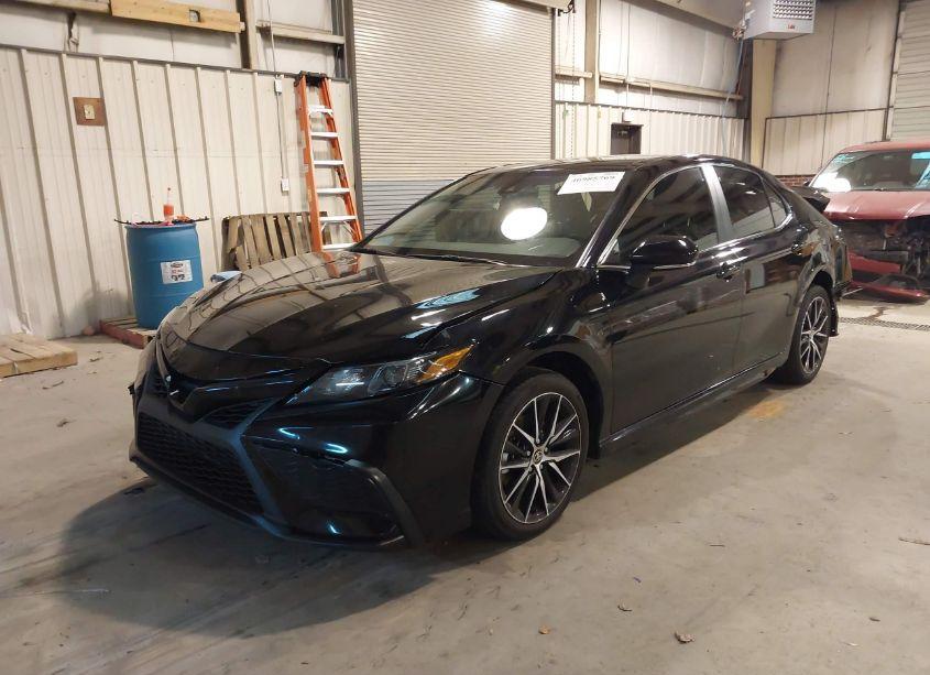 Photo 2 of 2023 Toyota Camry SE (VIN 4T1G11AK7PU781874)