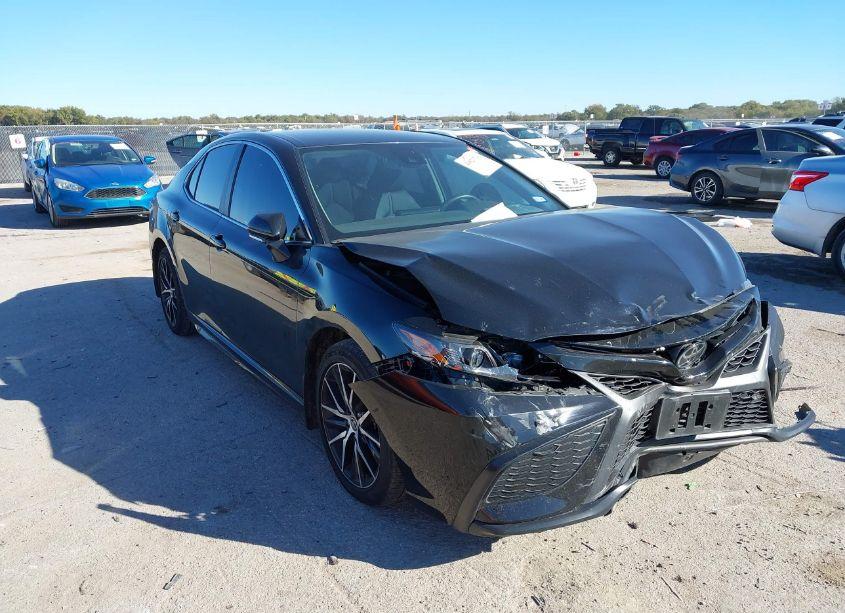 2023 Toyota Camry SE (VIN 4T1G11AK7PU796603) main photo