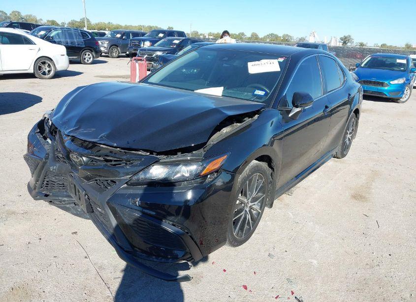 Photo 2 of 2023 Toyota Camry SE (VIN 4T1G11AK7PU796603)