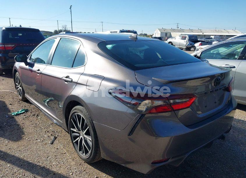 Photo 3 of 2024 Toyota Camry SE (VIN 4T1G11AK7RU196568)
