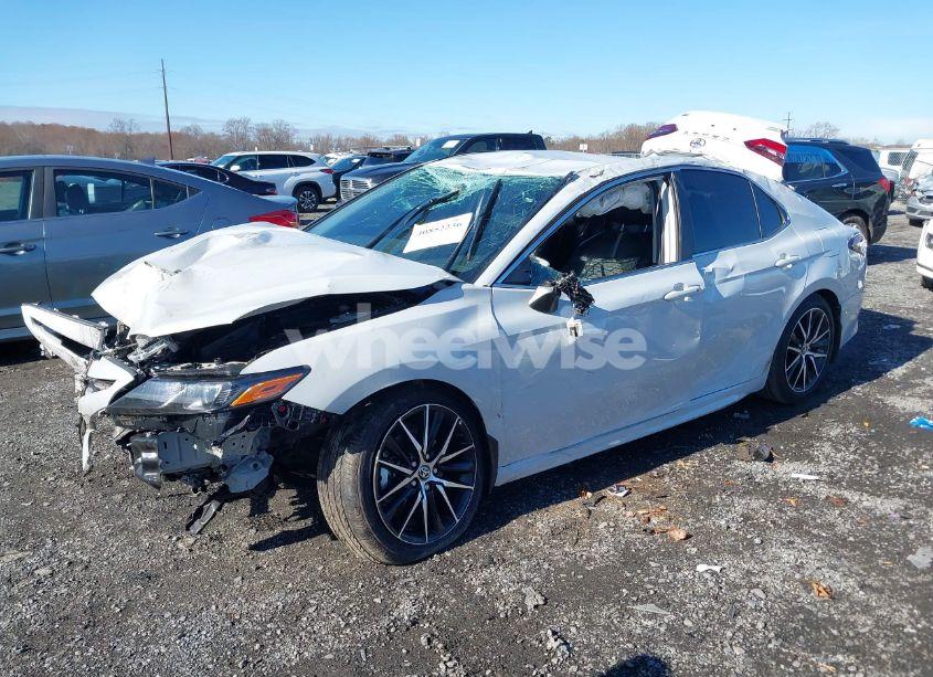 Photo 2 of 2024 Toyota Camry SE (VIN 4T1G11AK7RU216494)