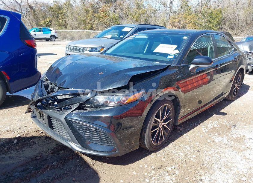 Photo 2 of 2024 Toyota Camry SE (VIN 4T1G11AK7RU242240)