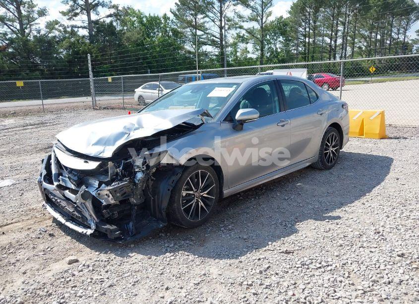 Photo 2 of 2024 Toyota Camry SE (VIN 4T1G11AK7RU862893)