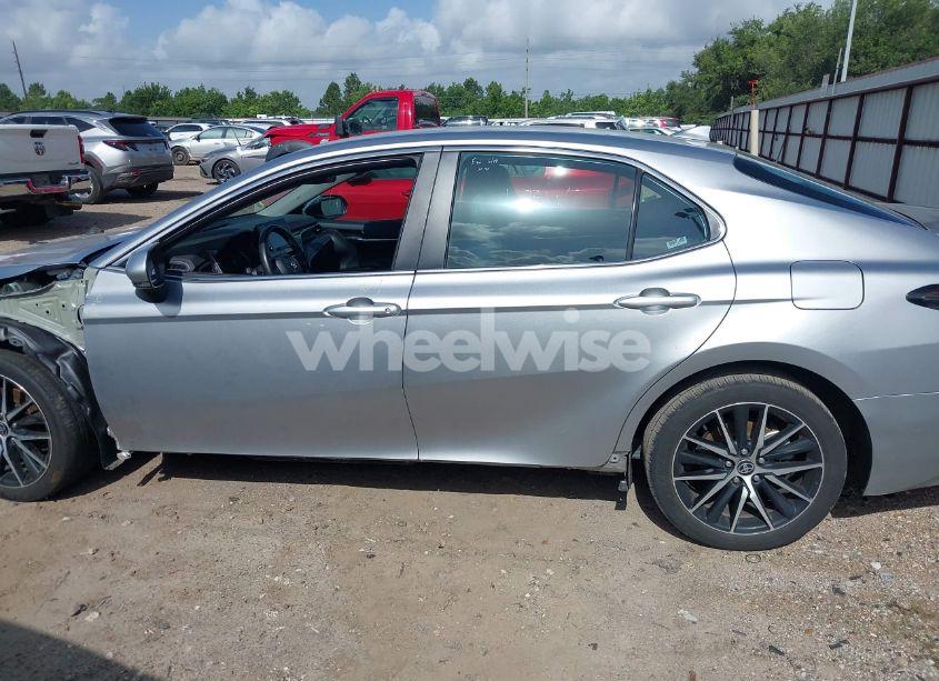 Photo 15 of 2024 Toyota Camry SE (VIN 4T1G11AK7RU912501)