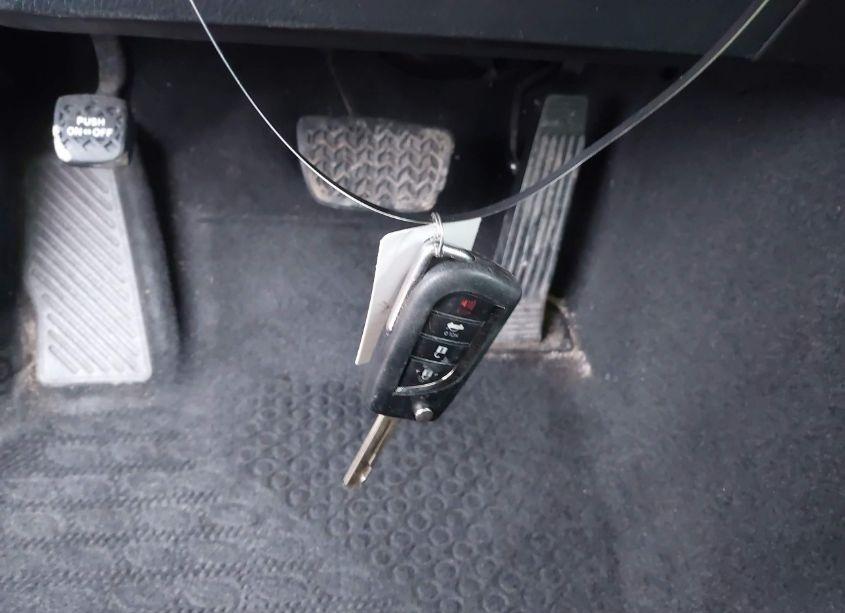 Photo 11 of 2020 Toyota Camry SE (VIN 4T1G11AK8LU300654)