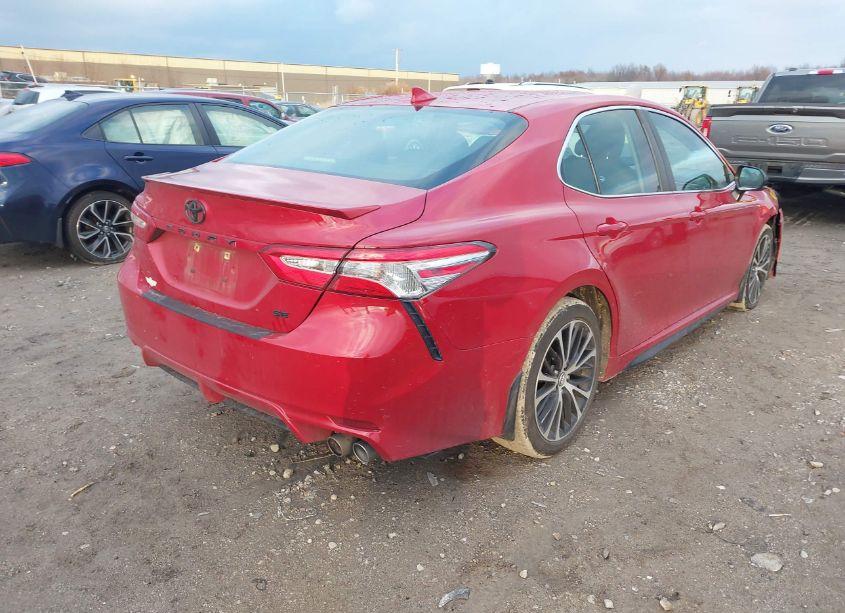 Photo 4 of 2020 Toyota Camry SE (VIN 4T1G11AK8LU300654)