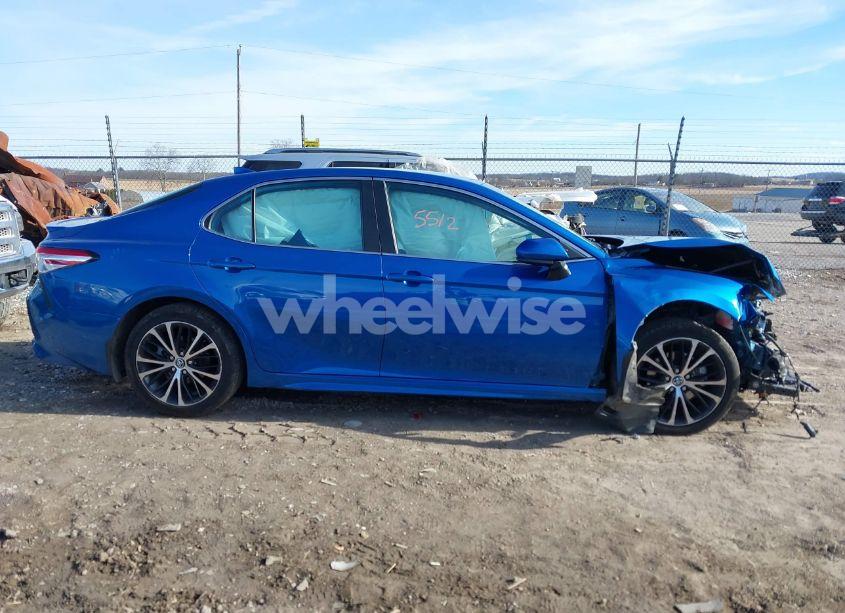 Photo 13 of 2020 Toyota Camry SE (VIN 4T1G11AK8LU304591)